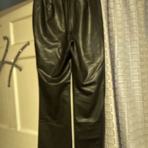 Time + Tru faux leather pull on flare pants size M - Picture 2 of 3
